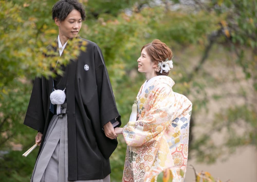 金沢料亭大友楼で少人数和装結婚式_ベージュ金沢サロン