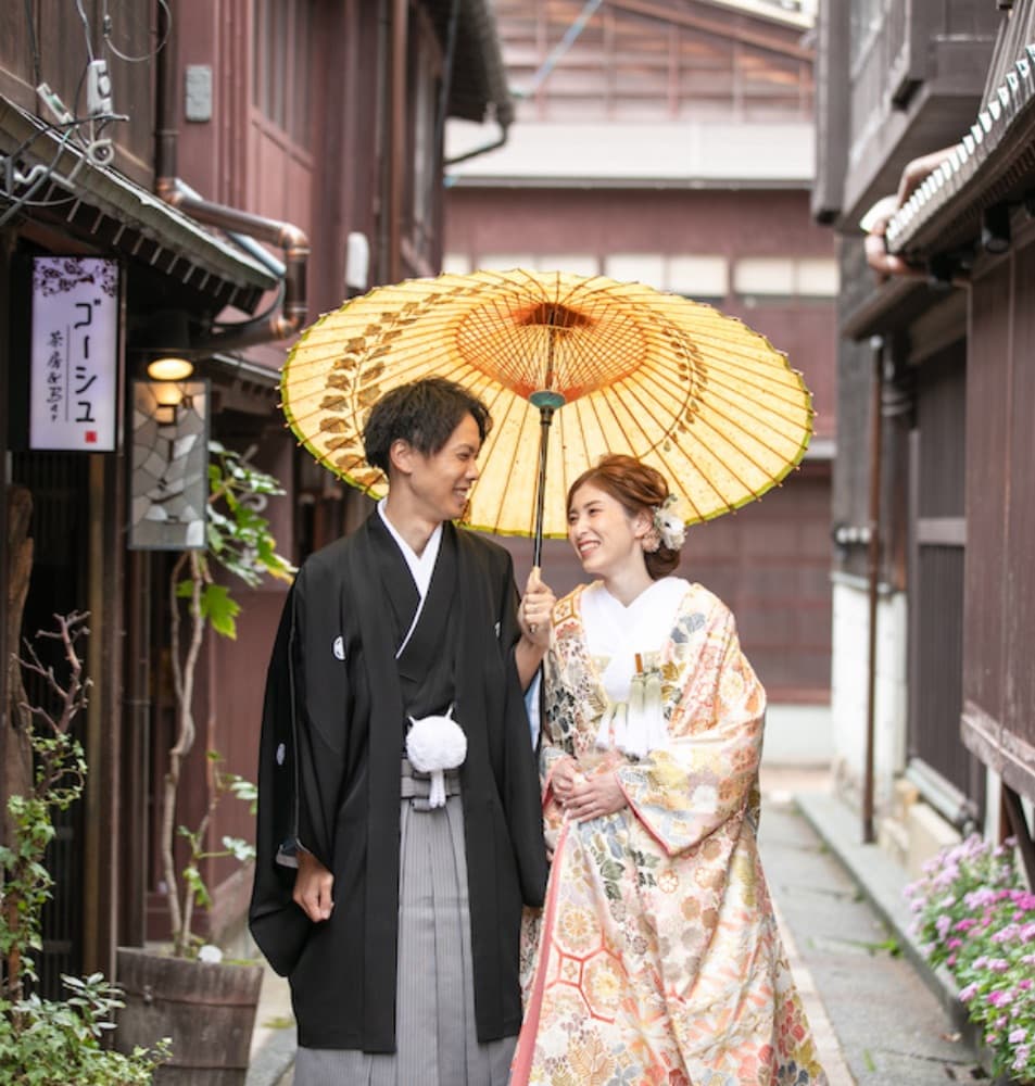 金沢料亭大友楼で少人数和装結婚式_ベージュ金沢サロン