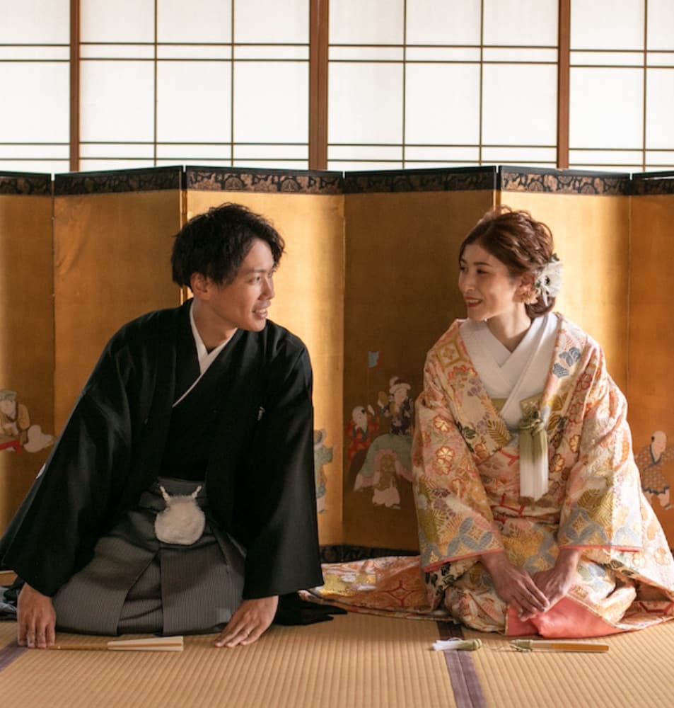 金沢料亭大友楼で少人数和装結婚式_ベージュ金沢サロン
