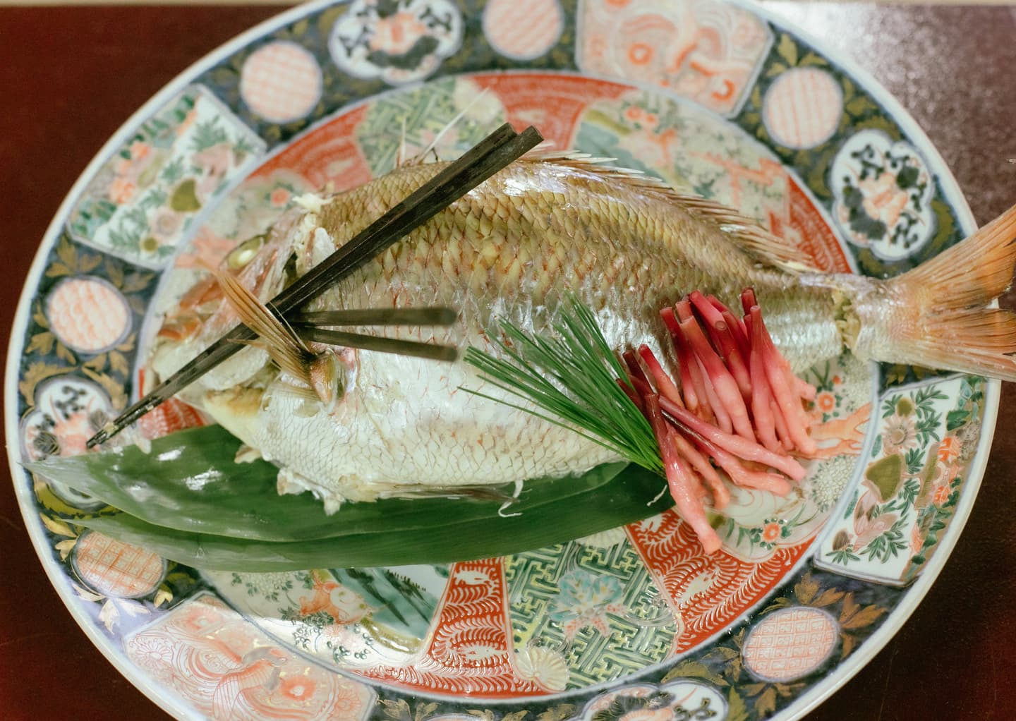 金沢料亭大友楼で少人数和装結婚式_ベージュ金沢サロン
