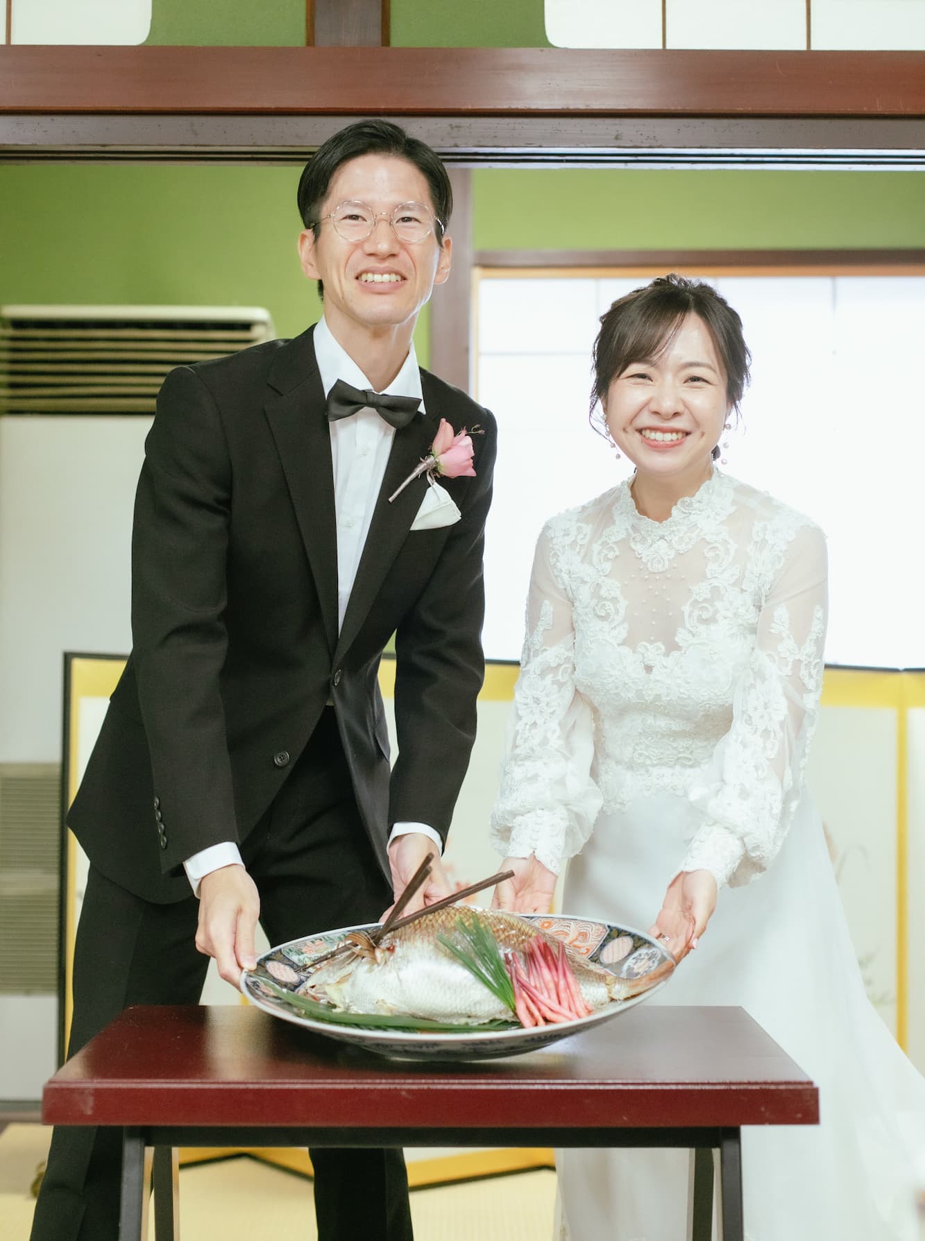 金沢料亭大友楼で少人数和装結婚式_ベージュ金沢サロン