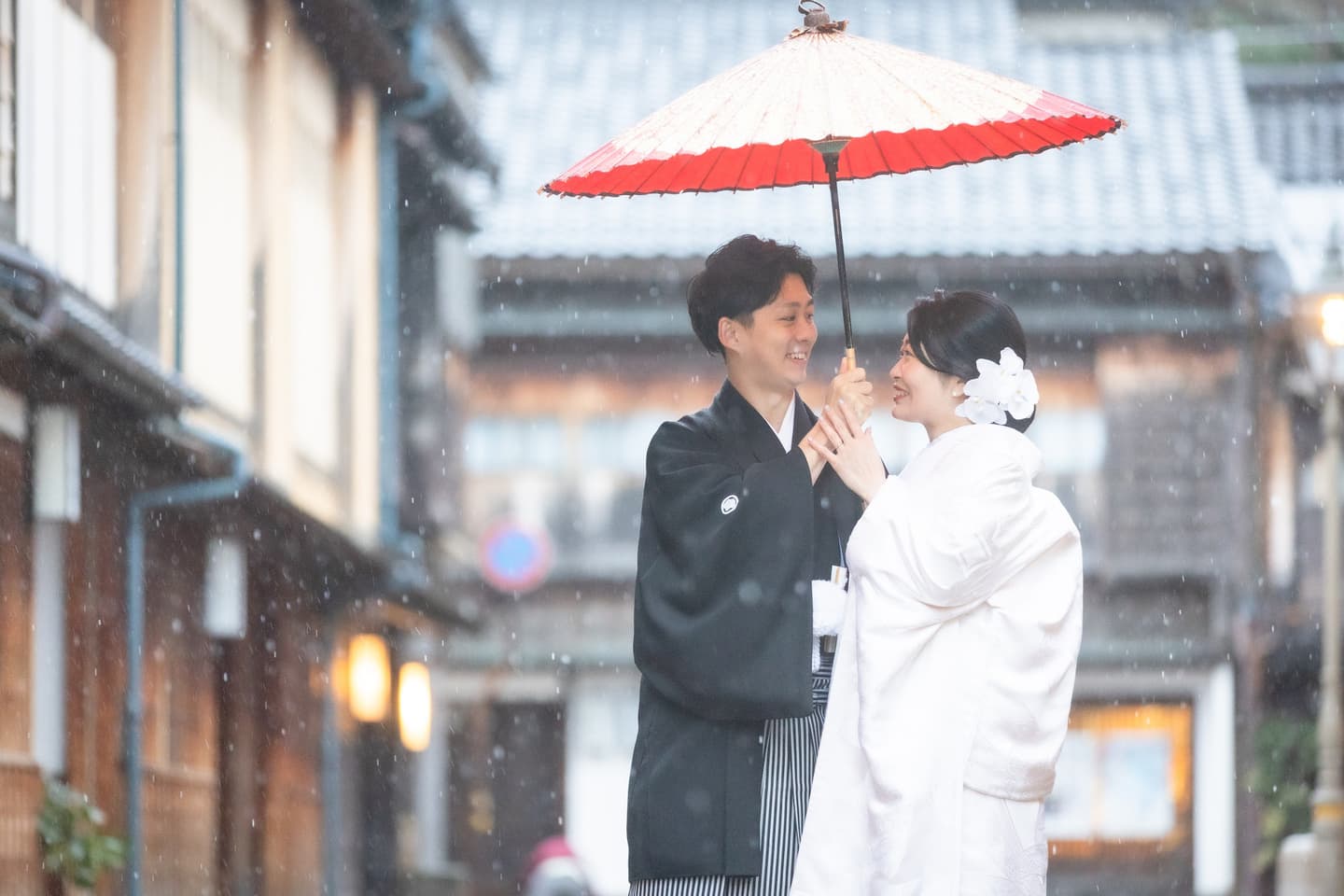 雪のひがし茶屋街で和装前撮り_ベージュ金沢サロン