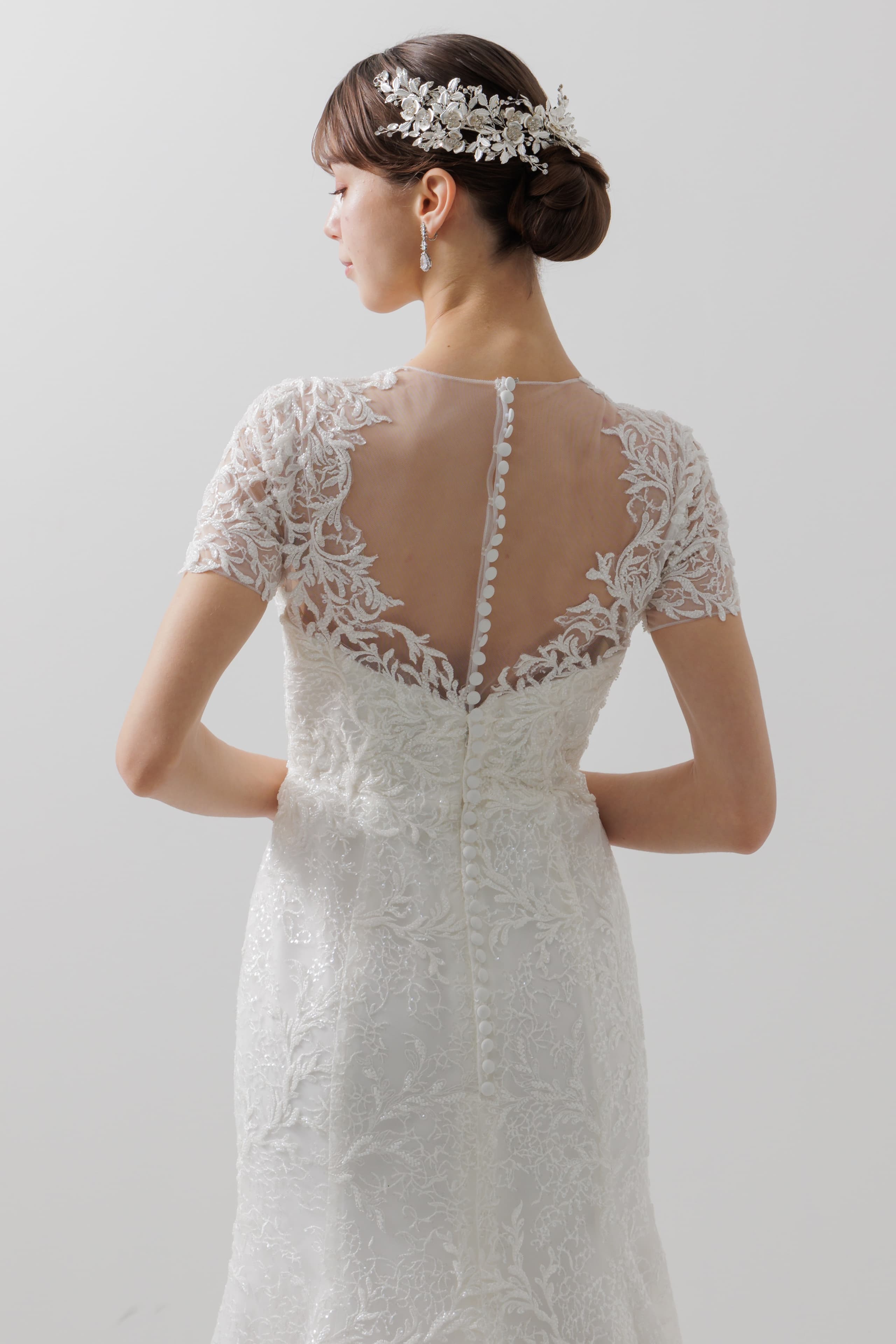 ベージュ金沢のレンタルウェディングドレス