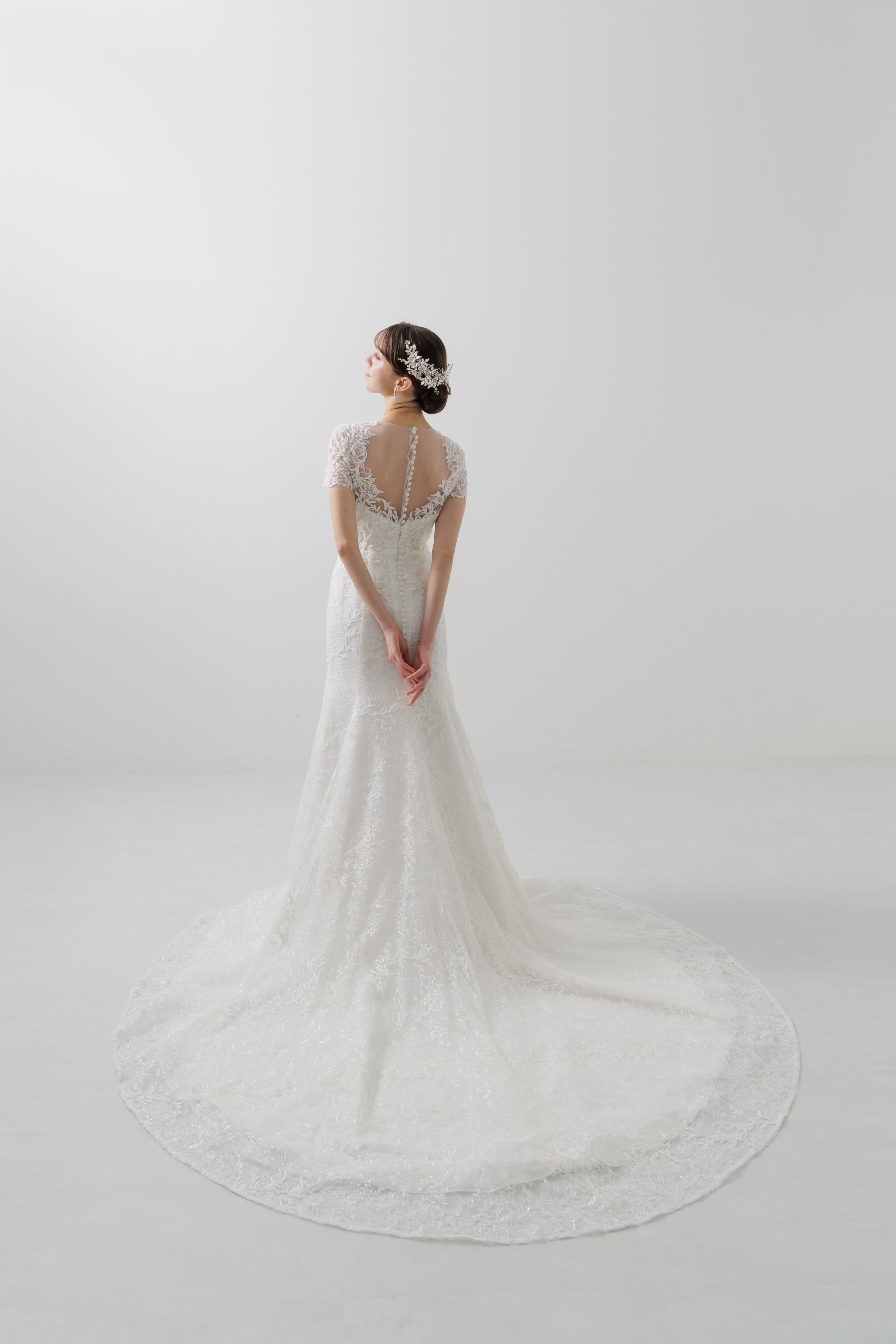 ベージュ金沢のレンタルウェディングドレス