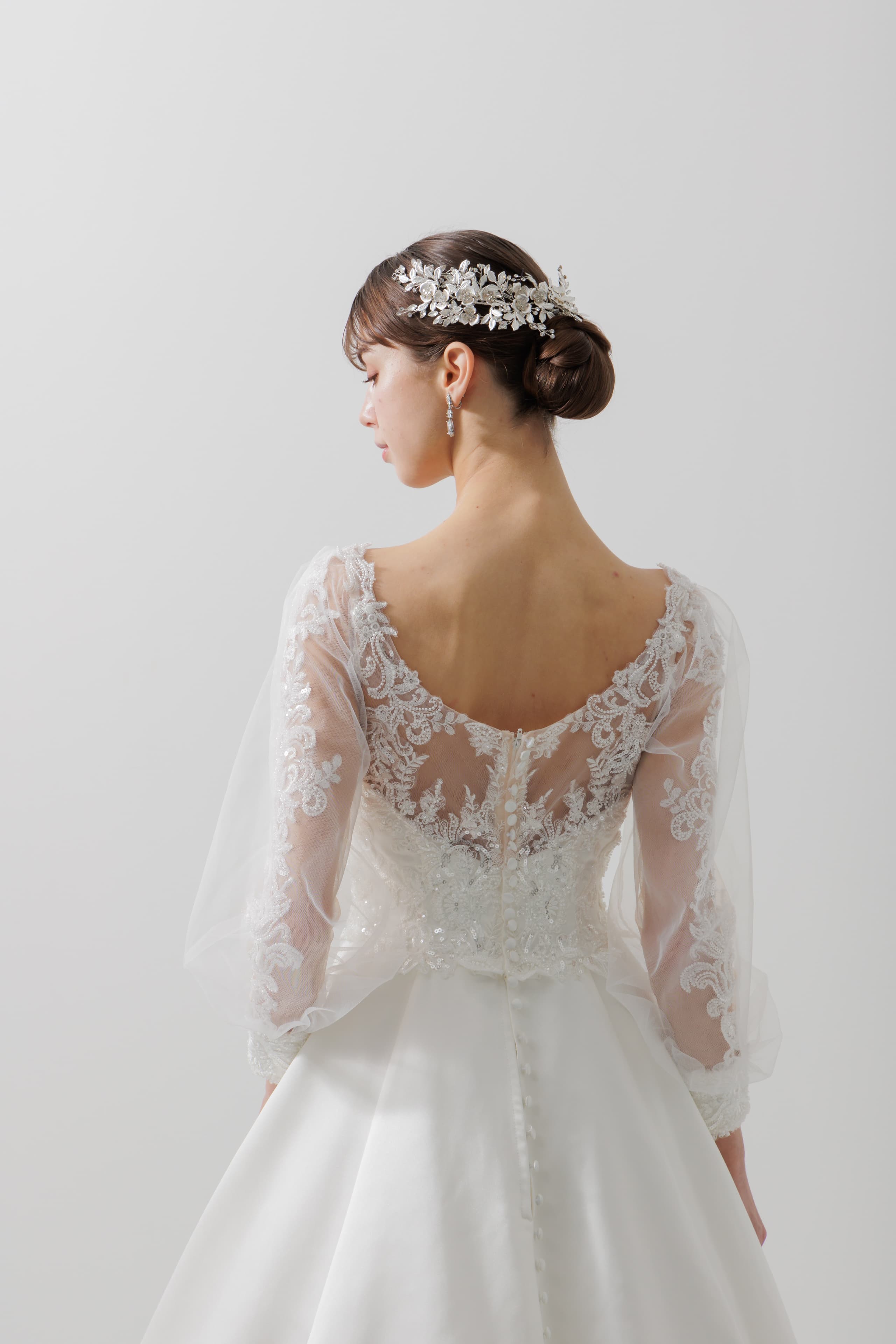 ベージュ金沢のレンタルウェディングドレス