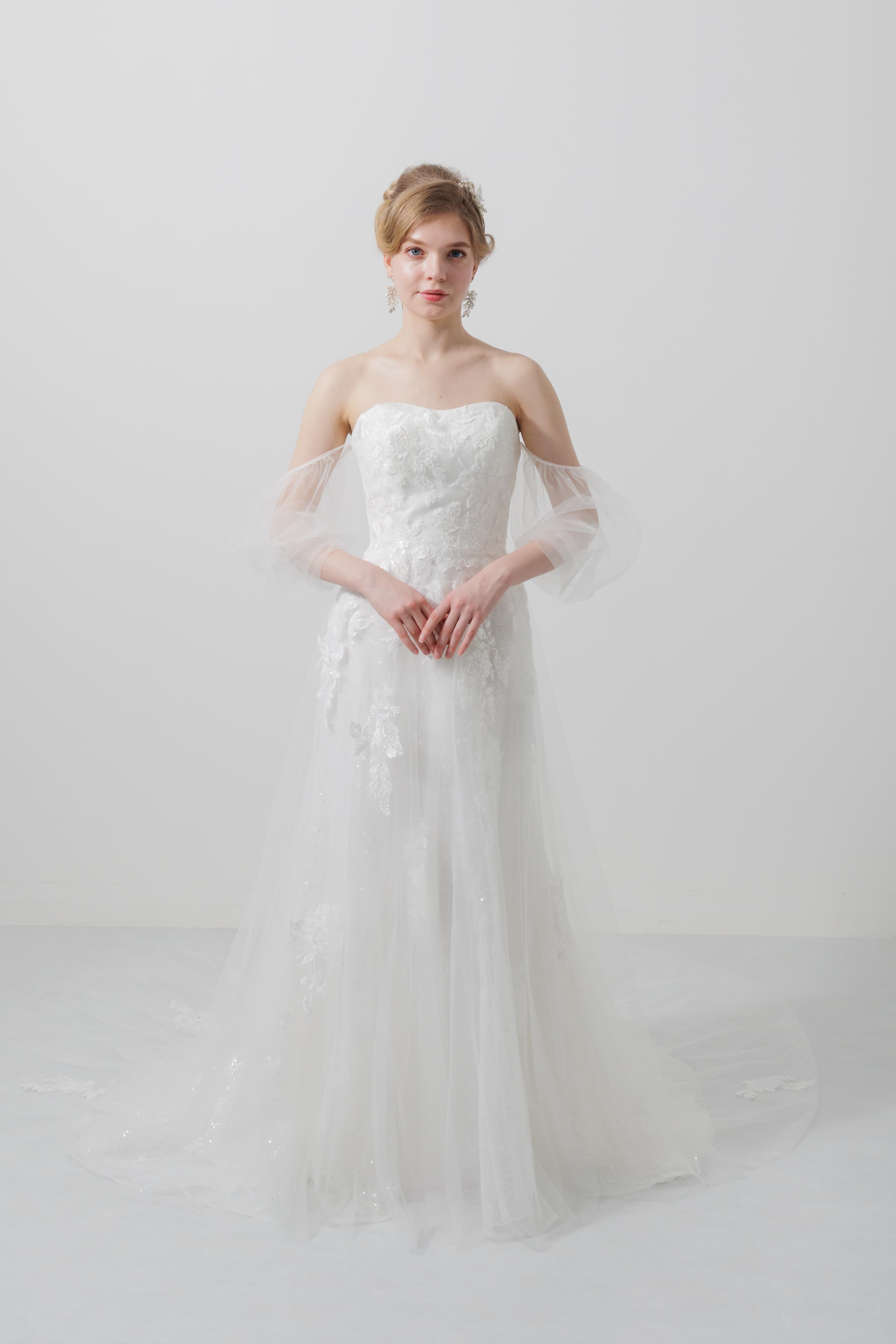 ベージュ金沢のレンタルウェディングドレス