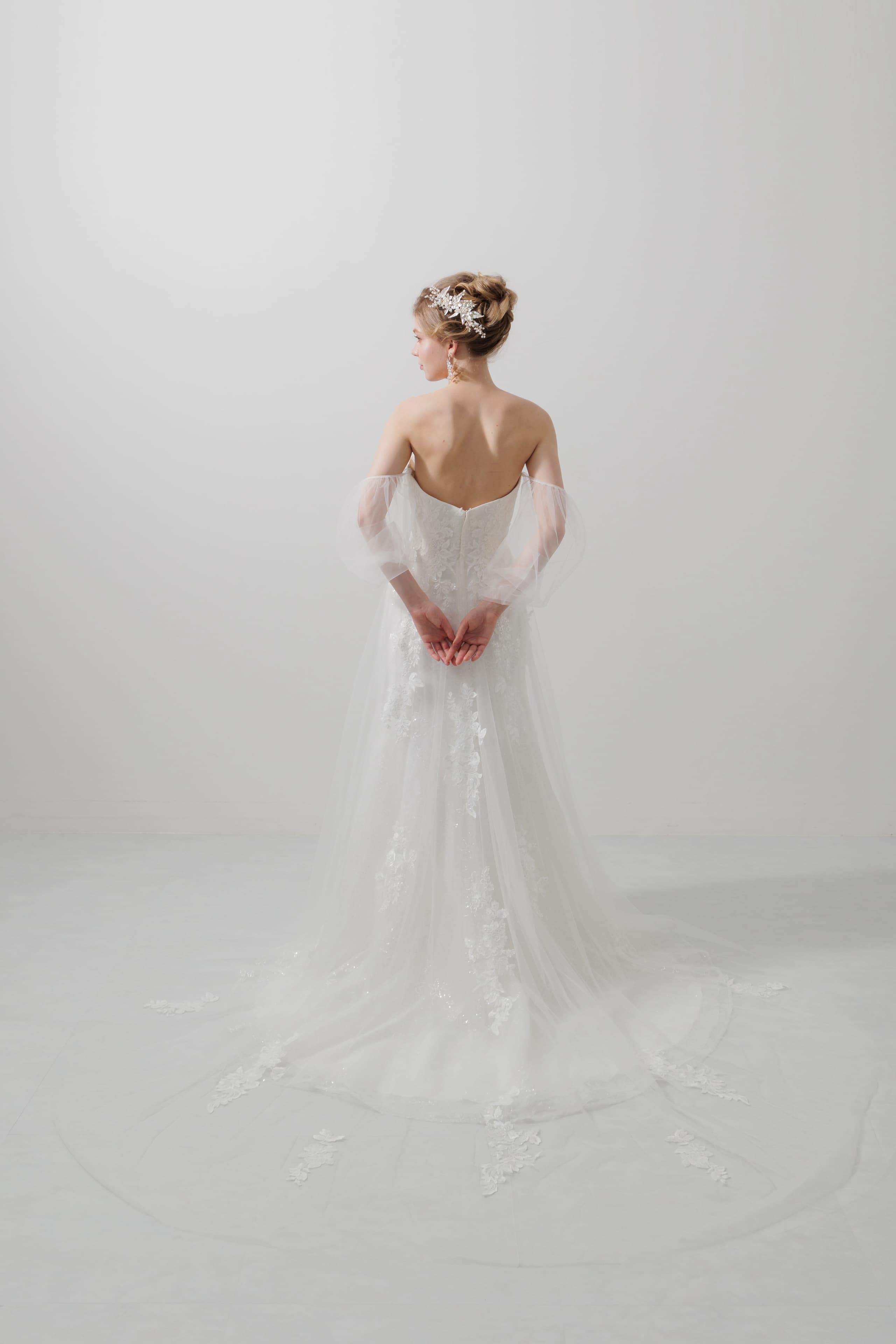 ベージュ金沢のレンタルウェディングドレス