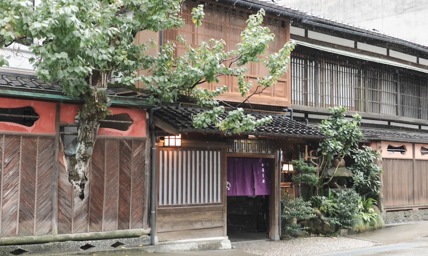 金沢の料亭で家族との少人数結婚式