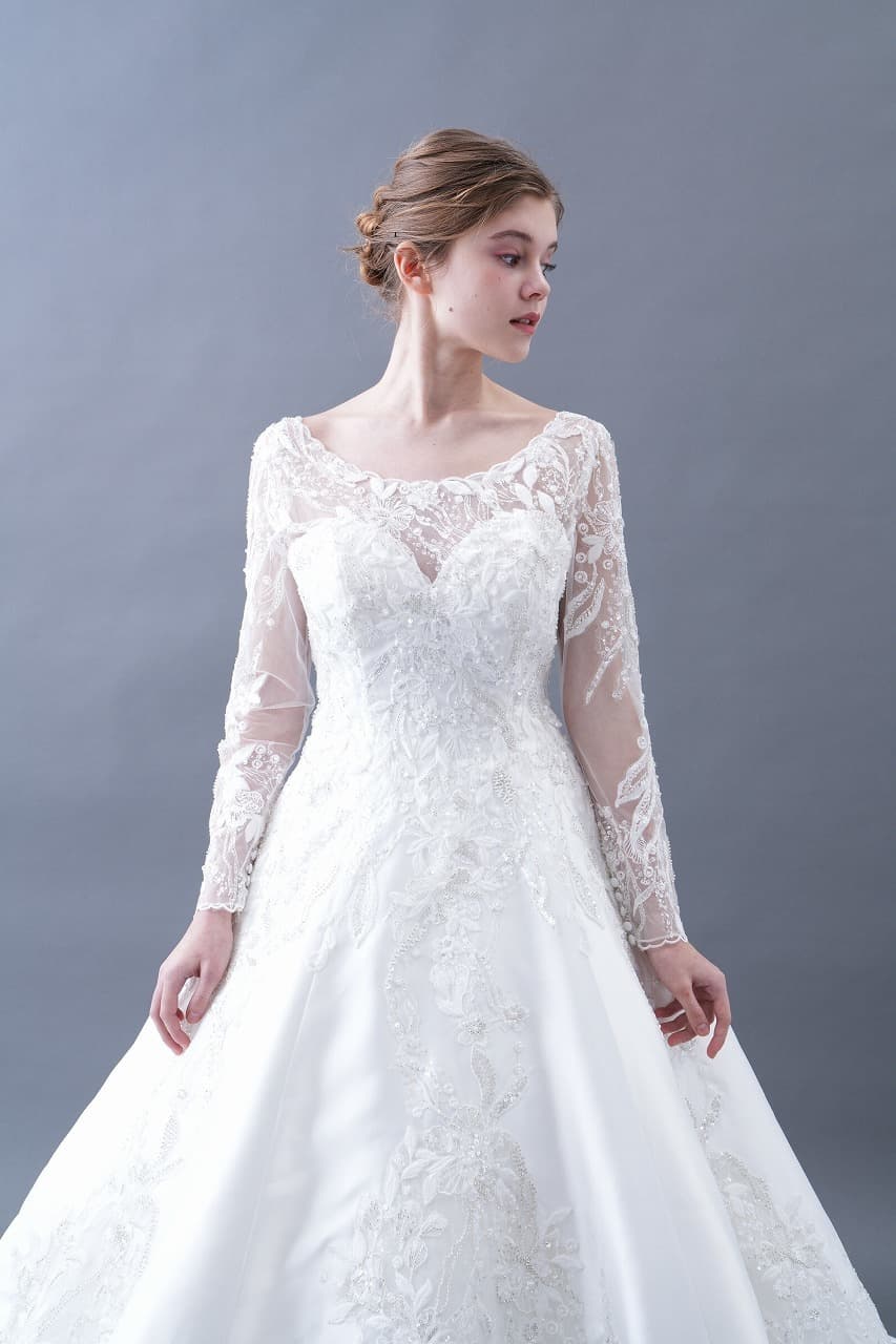 ベージュ金沢のレンタルウェディングドレス