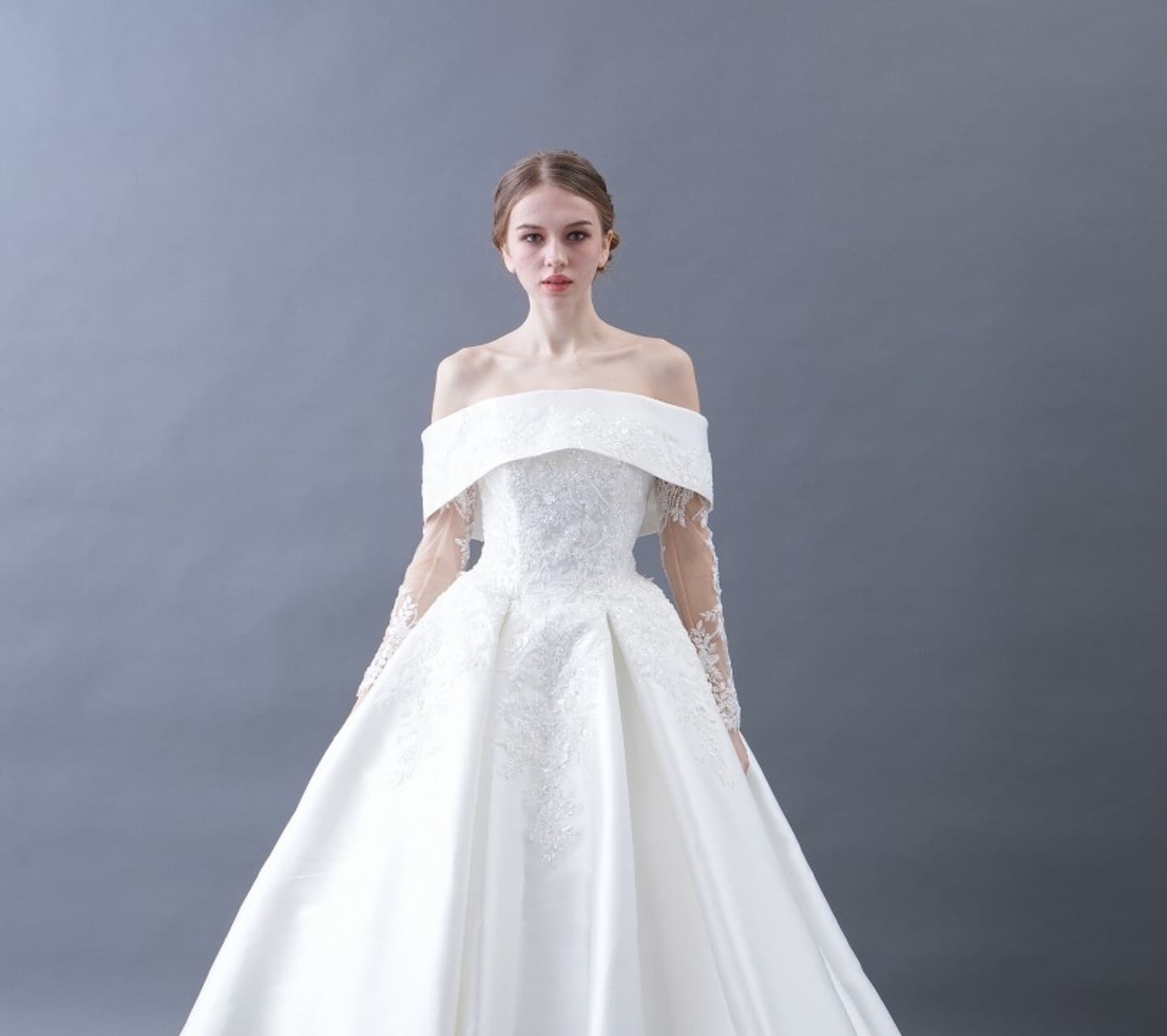 ベージュ金沢のレンタルウェディングドレス