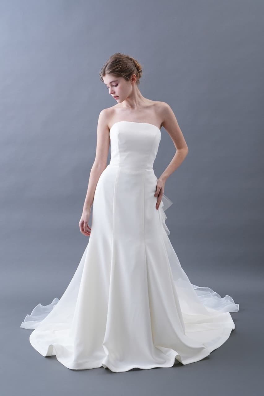 ベージュ金沢のレンタルウェディングドレス