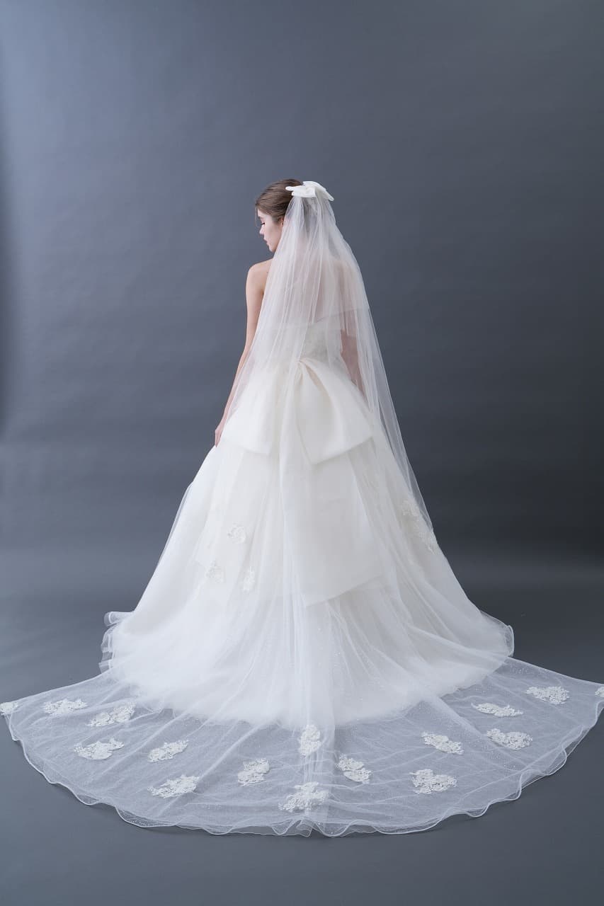 ベージュ金沢のレンタルウェディングドレス