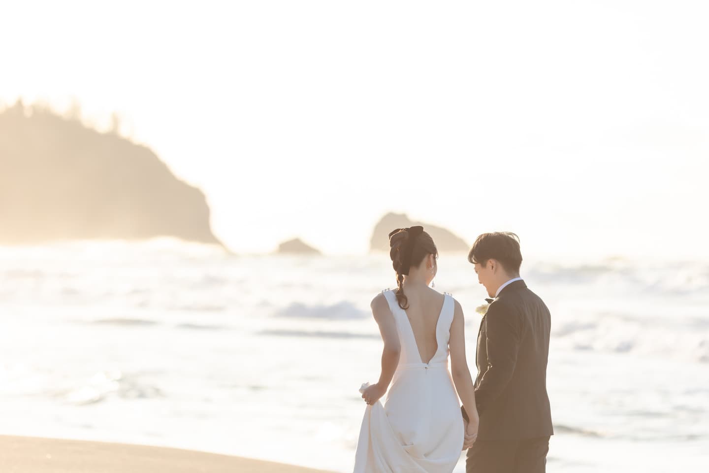 石川県金沢市の海でドレスロケーション前撮り