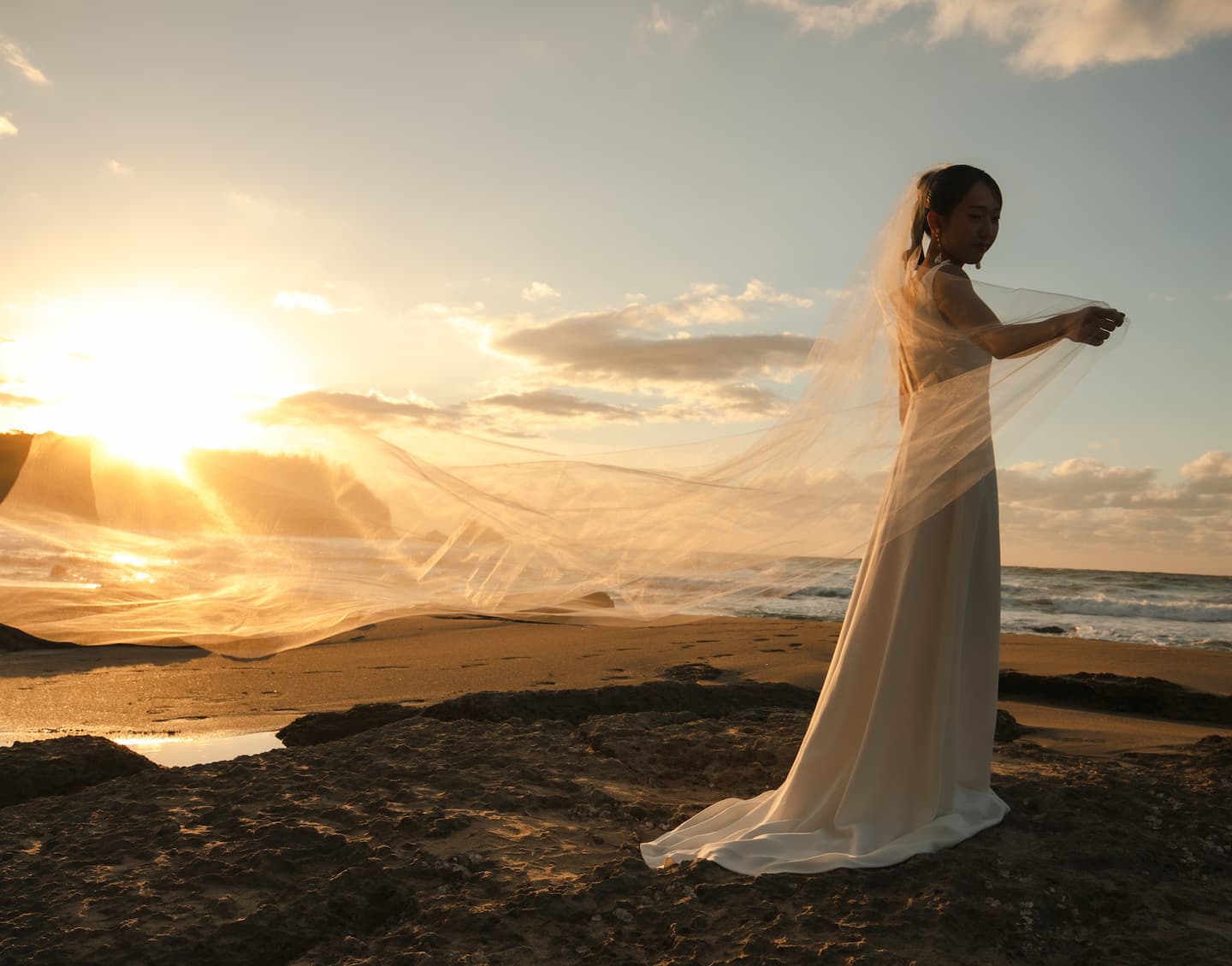 石川県金沢市の海でドレスロケーション前撮り