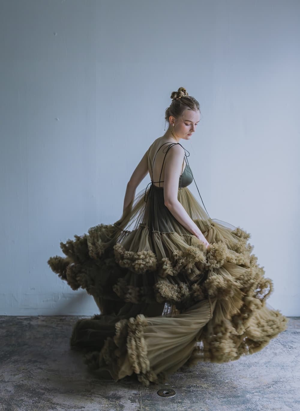 ベージュ金沢サロンのレンタルカラードレス