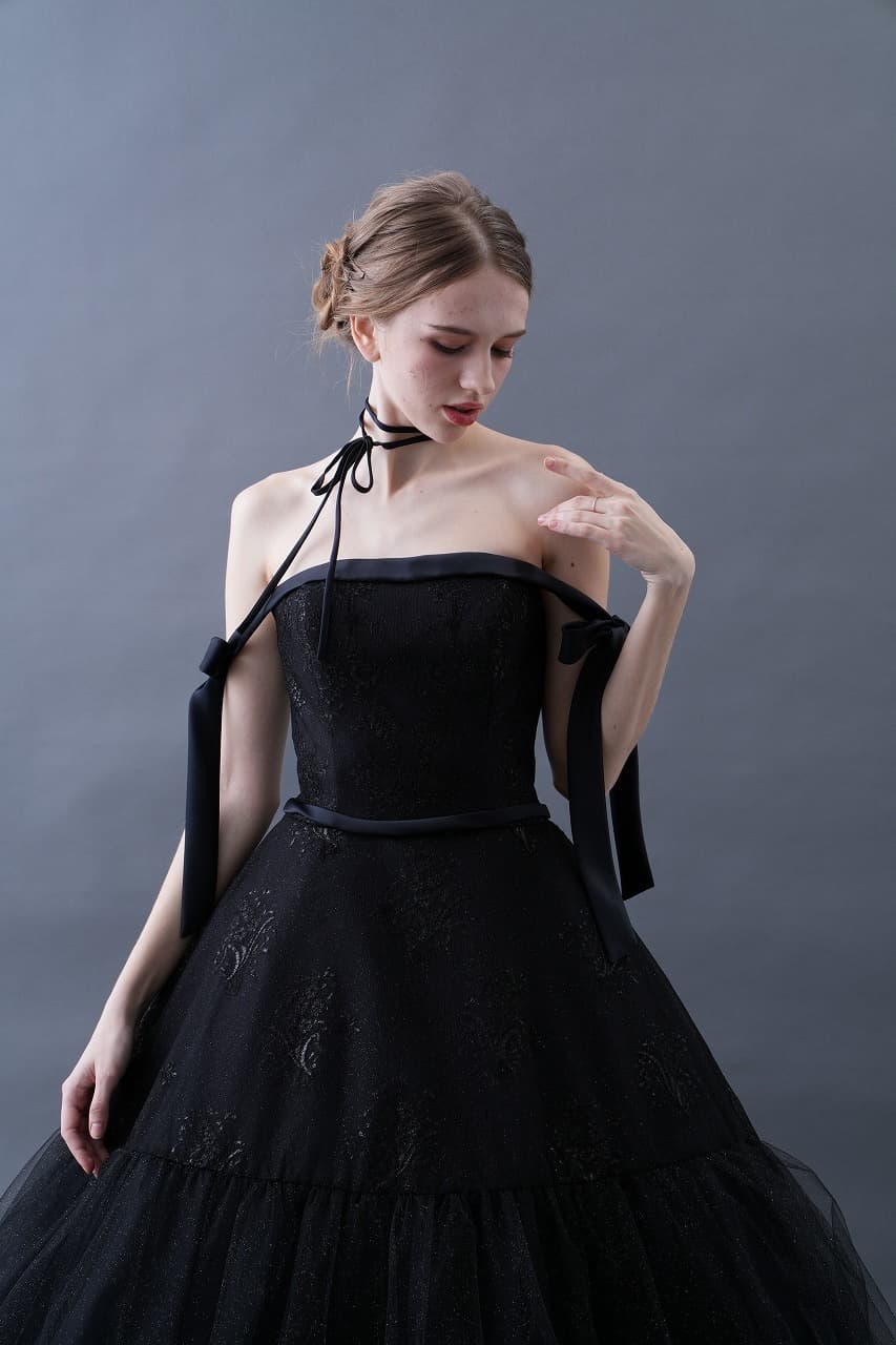 ベージュ金沢のレンタルブラックドレス