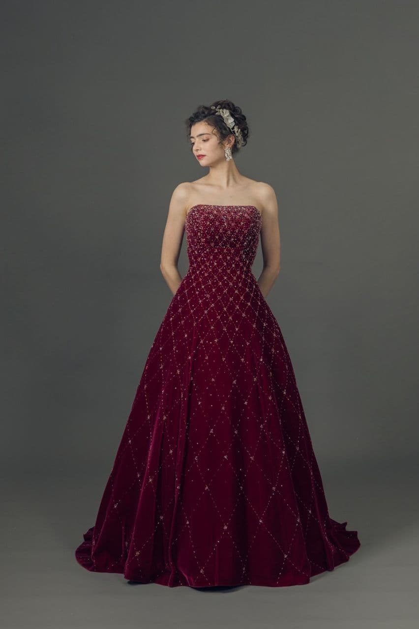 ベージュ金沢のレンタルカラードレス